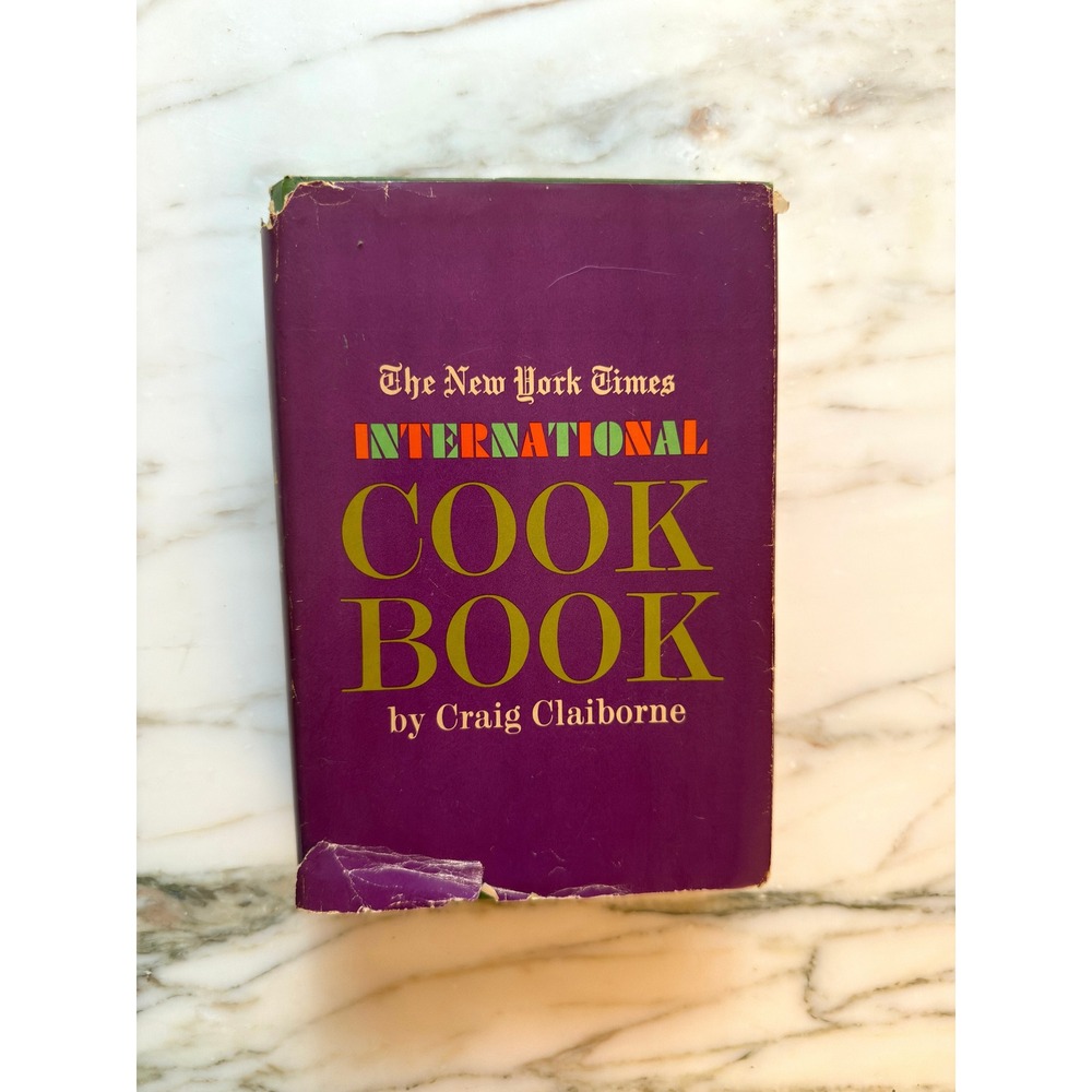 Vintage 1971 New York Times International Cookbook Craig Claiborne Hardcover